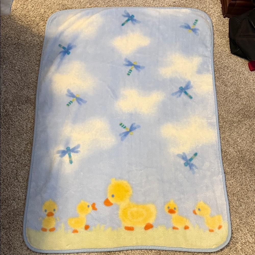 Carter’s Adorable Duckling Baby Crib Blanket NWOT